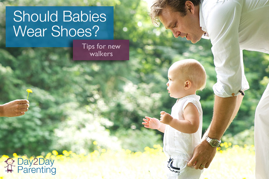 learning to walk should babies wear shoes